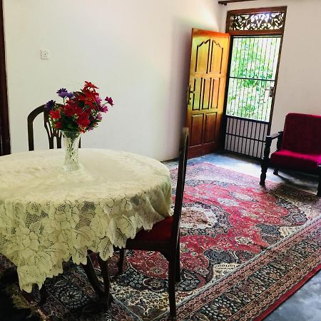 Thaaaru Villa Mirissa Luaran gambar