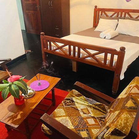 Thaaaru Villa Mirissa Luaran gambar