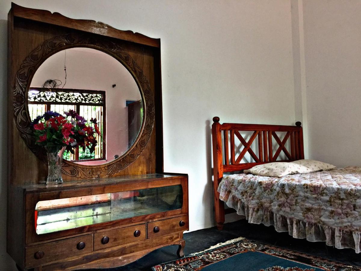 Thaaaru Villa Mirissa Luaran gambar