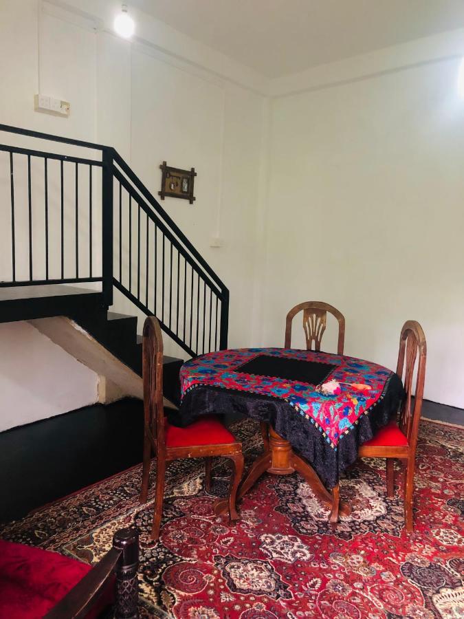 Thaaaru Villa Mirissa Luaran gambar